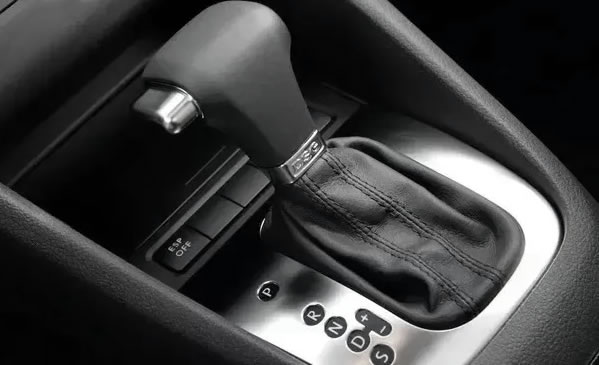 The Meanings of Automatic Gear Shift Letters & Numbers